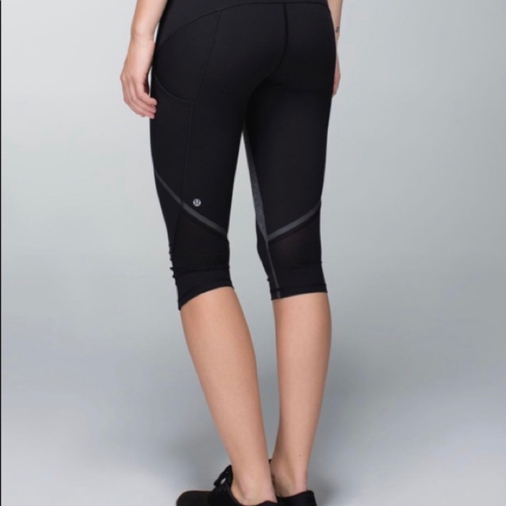 Hop To It Crop Full-On Luxtreme
Black Heathered - Picture 2 of 9